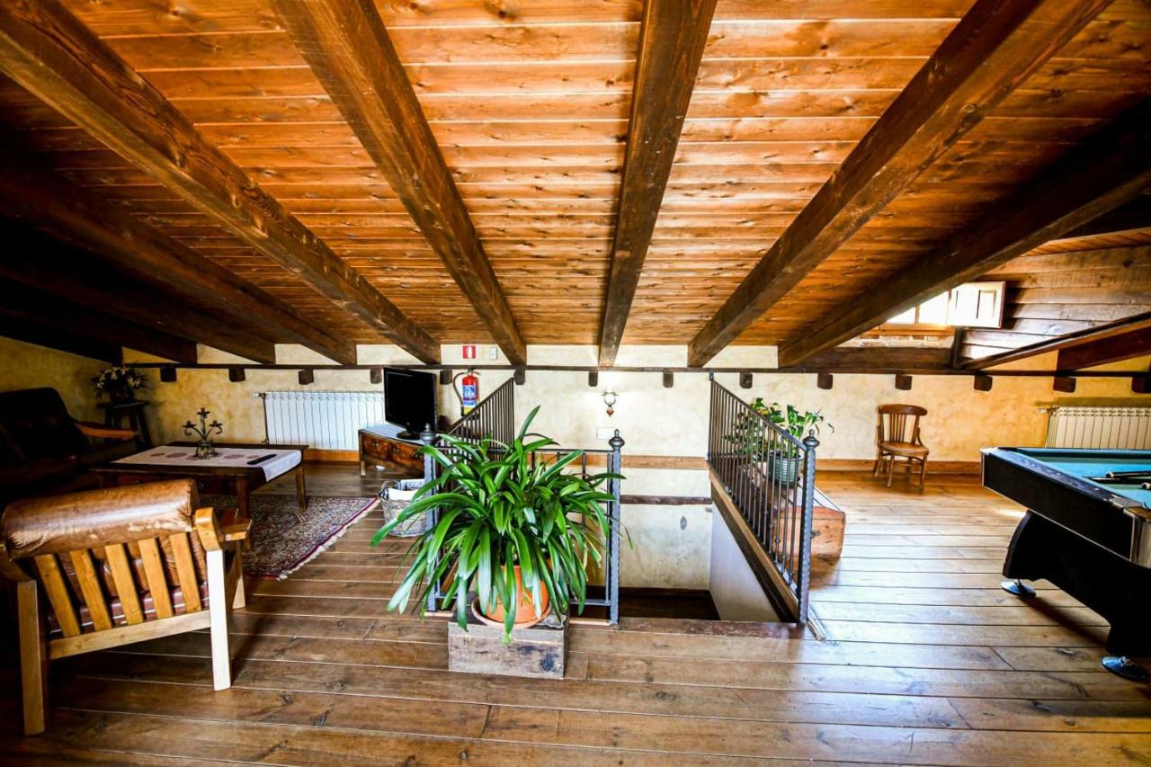 La Mora Cantana Castrojeriz Esterno foto